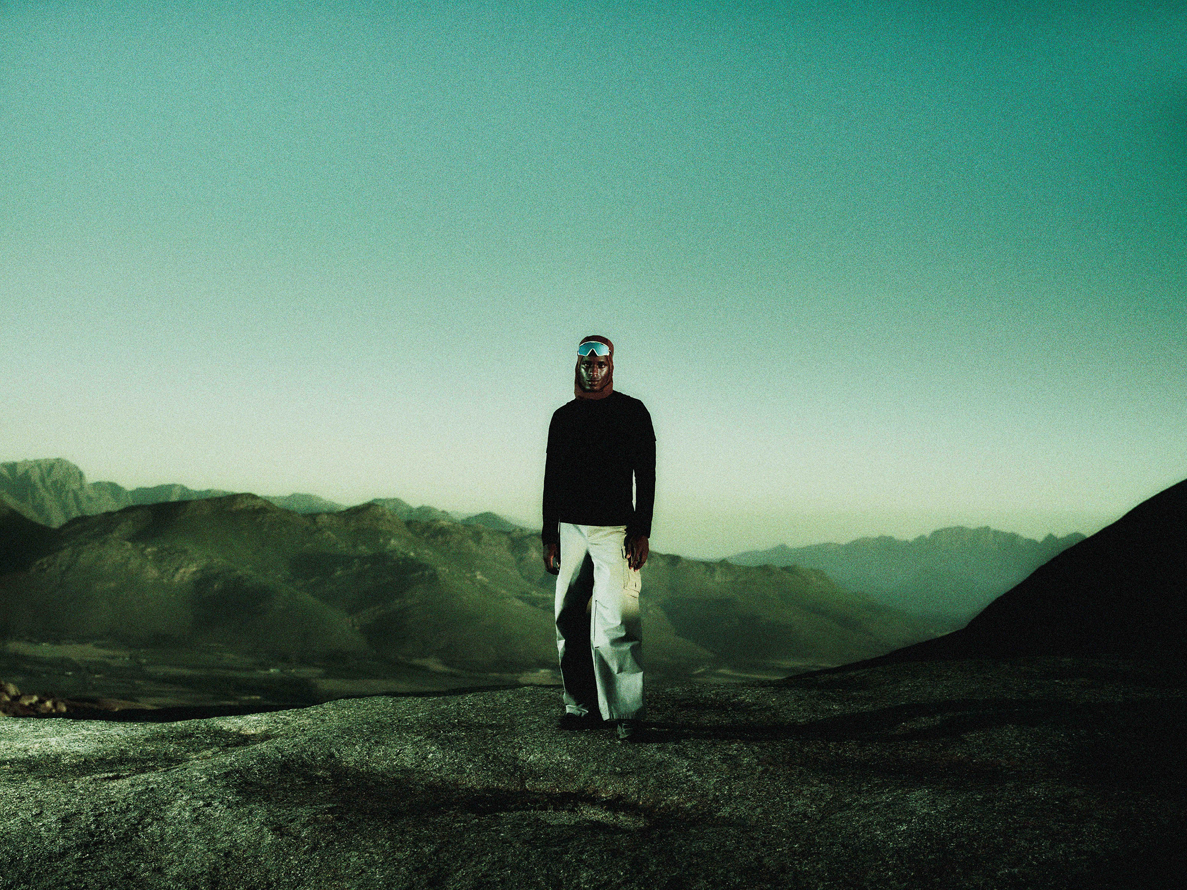 Kolja-Eckert-Blaank-Productions-Oakley-full-shot