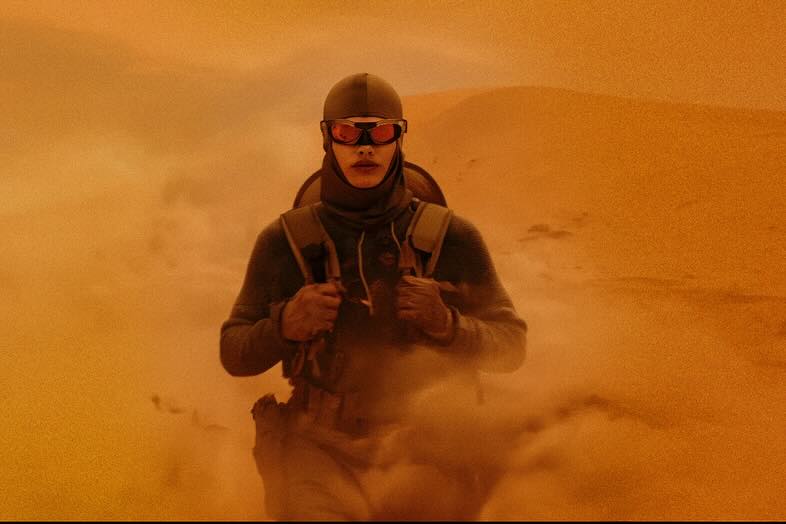 Kolja-Eckert-Blaank-Productions-Oakley-sand-burst