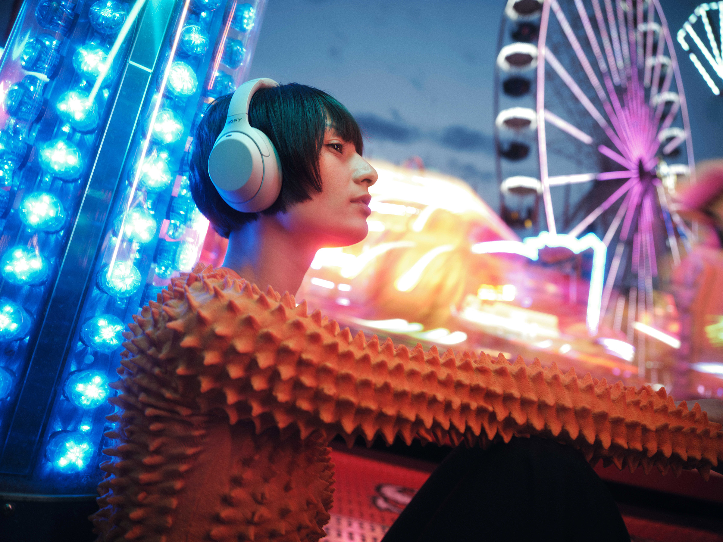 Kolja-Eckert-Blaank-Productions-Sony-sitting