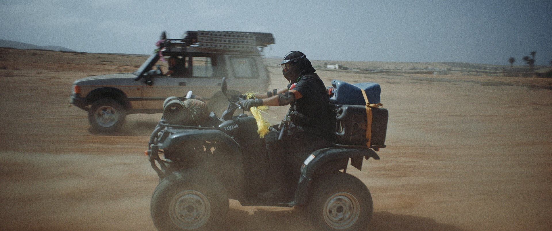 ADEL_TAWIL_NIEMANDSLAND_BLAANK_008