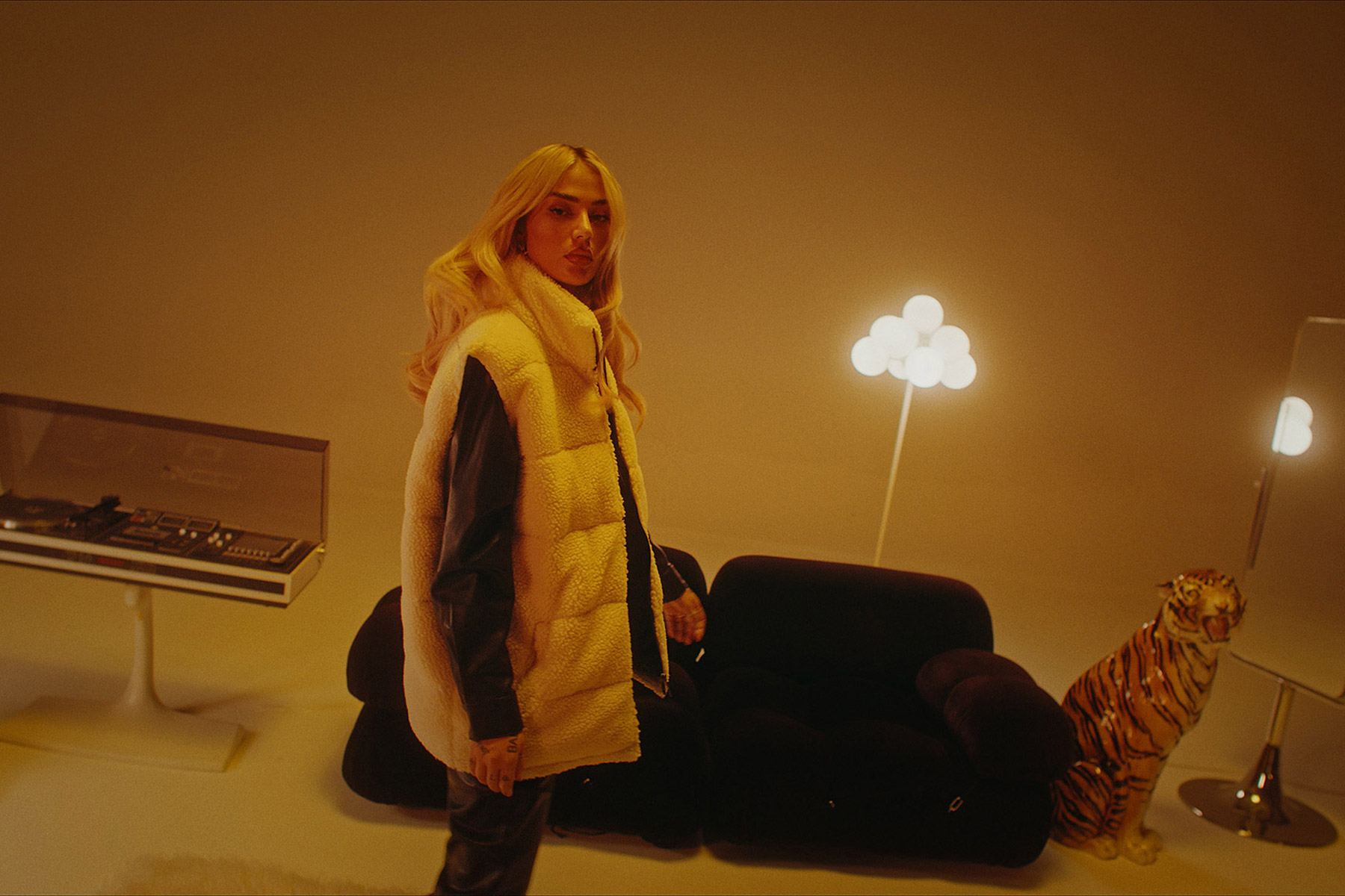 KARL_KANI_X_LOREDANA_MASTER_STILLS_1.14.4